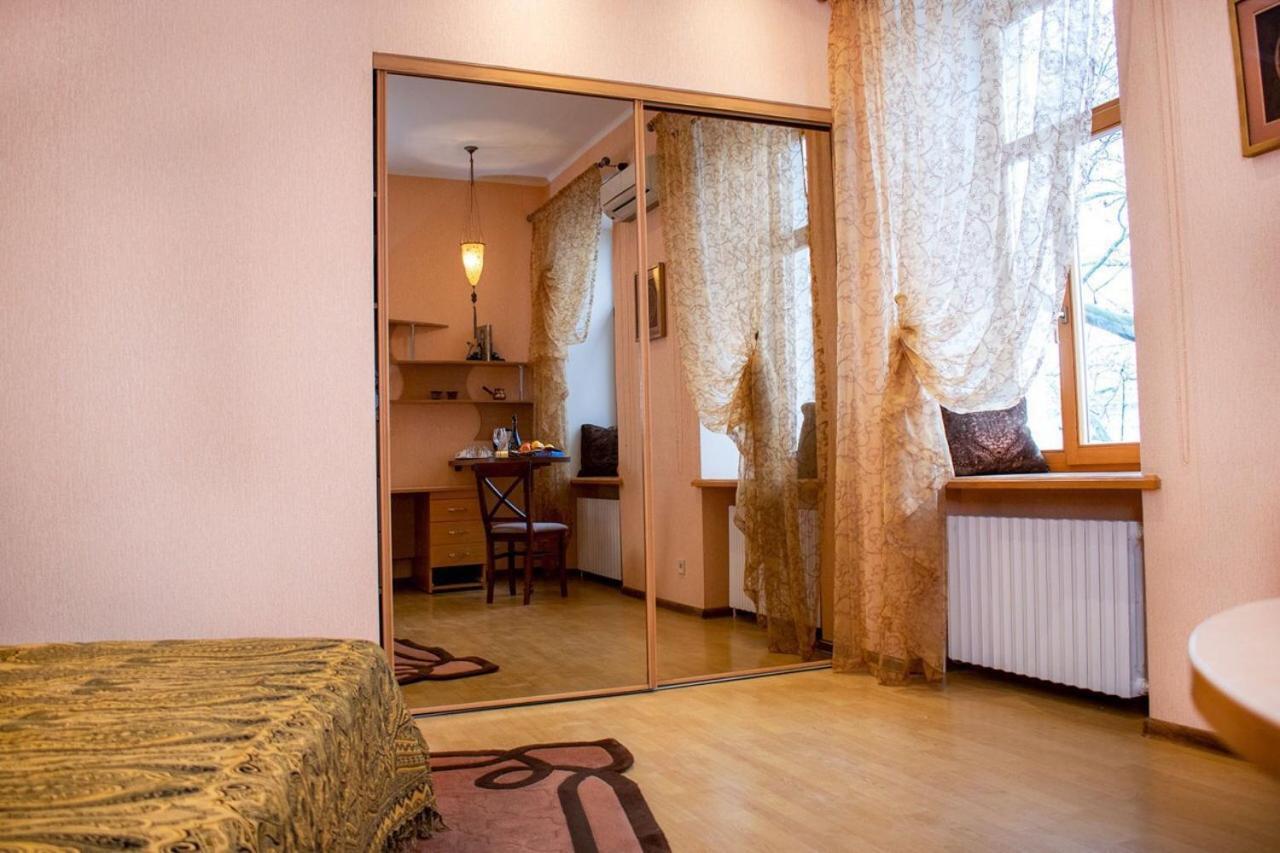 Mini-Hotel In The Very Heart Of Odessa Eksteriør bilde