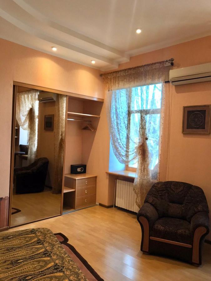 Mini-Hotel In The Very Heart Of Odessa Eksteriør bilde