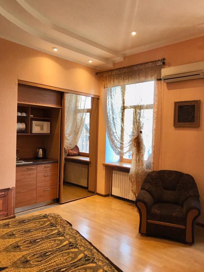 Mini-Hotel In The Very Heart Of Odessa Eksteriør bilde
